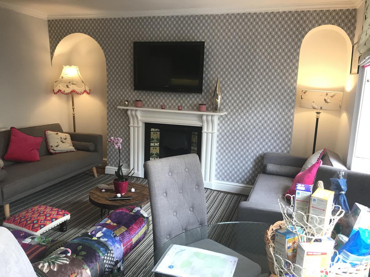 City Centre - Rivers Street, Quiet 2 Bed Ground Floor Georgian Garden Apartment バース エクステリア 写真