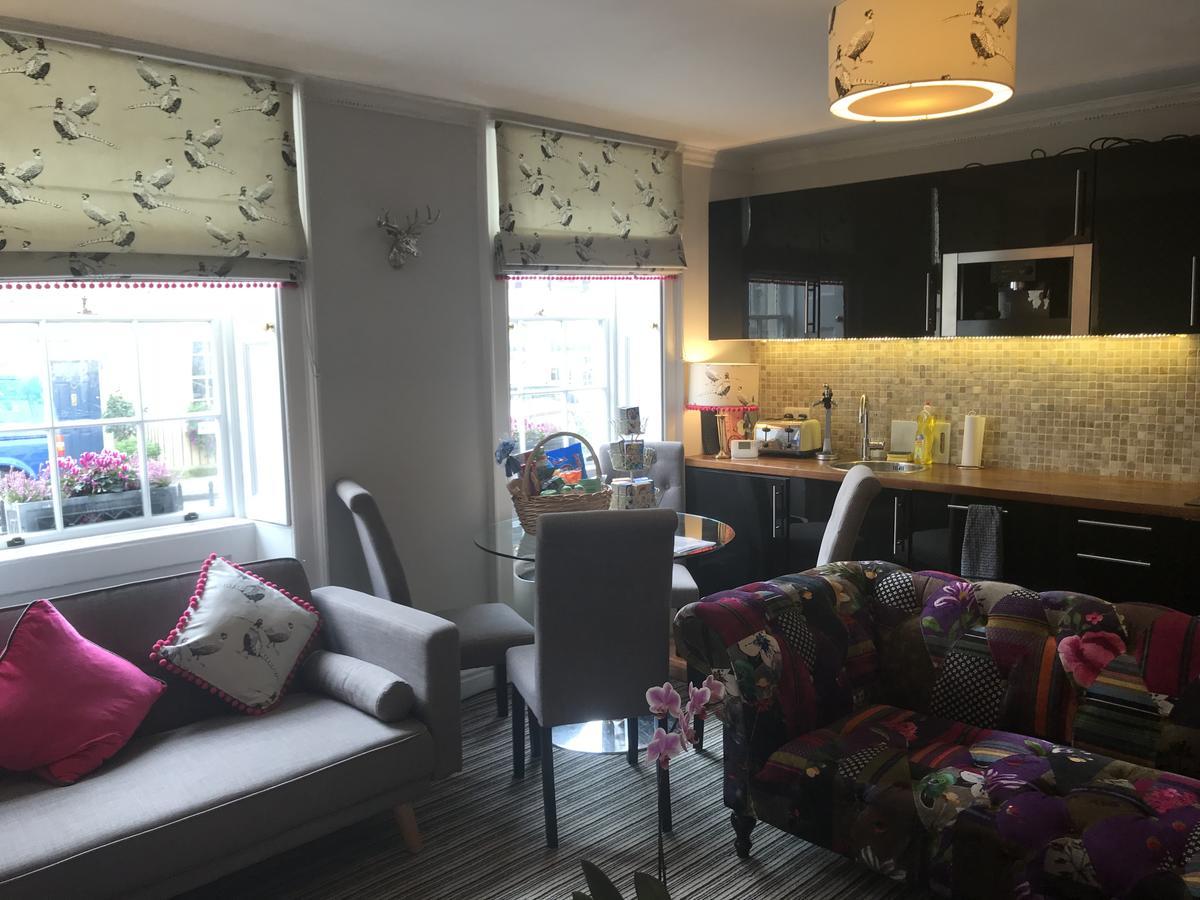 City Centre - Rivers Street, Quiet 2 Bed Ground Floor Georgian Garden Apartment バース エクステリア 写真